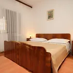 Apartments With A Parking Space Vis - 8861 Vis