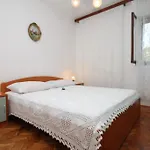 Apartments With A Parking Space Vis - 8861 Apartman *