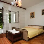 Apartman Apartments With A Parking Space Vis - 8861 Vis