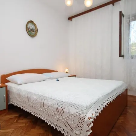 Apartments With A Parking Space Vis - 8861 Apartman *