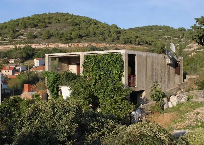 Apartments With A Parking Space Vis - 8861 Vis