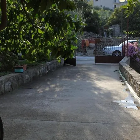 With A Parking Space - 8861 Vis