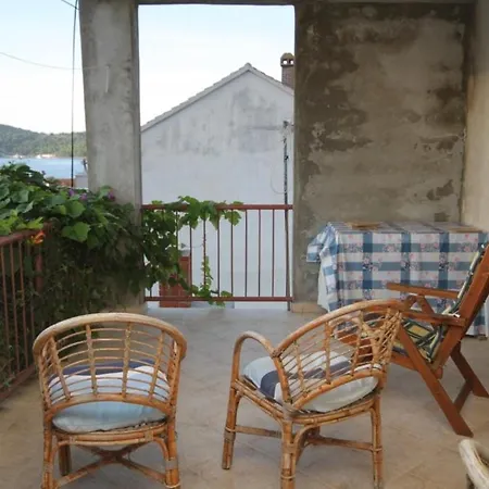 With A Parking Space - 8861 * Vis